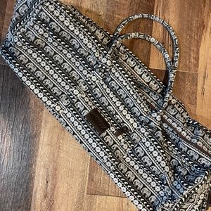 Yoga mat bag that will hold a couple mats.